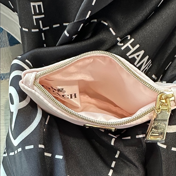 Coach Women's Light Pink Cosmetic Case - Picture 5 of 8